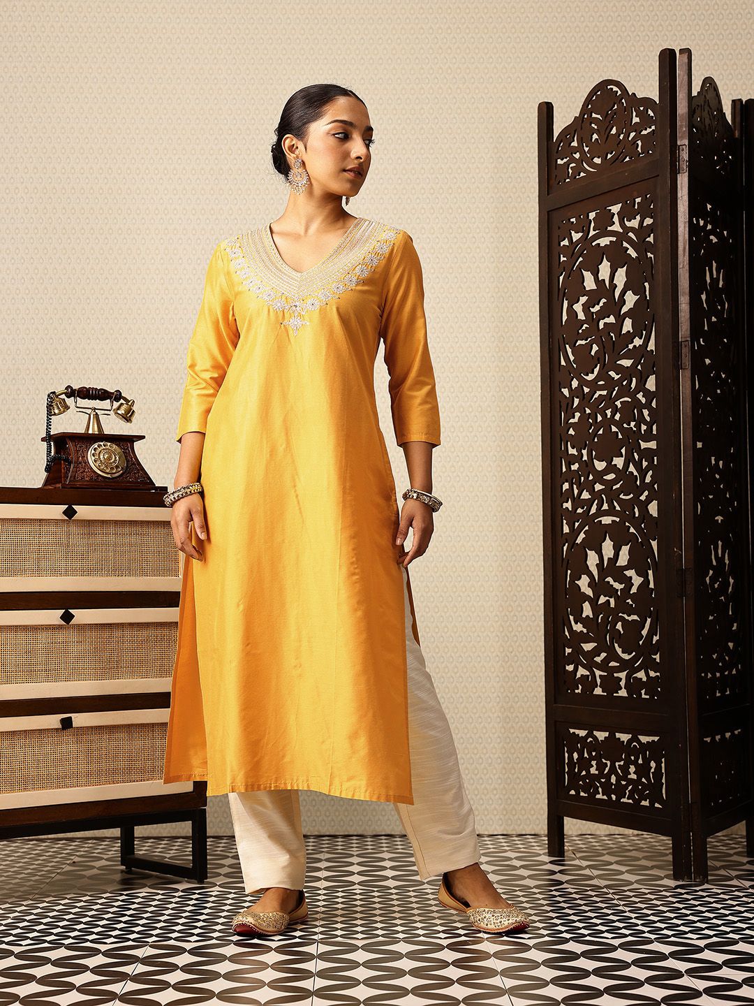 House of Pataudi V-Neck Embroidered Rozana Kurta