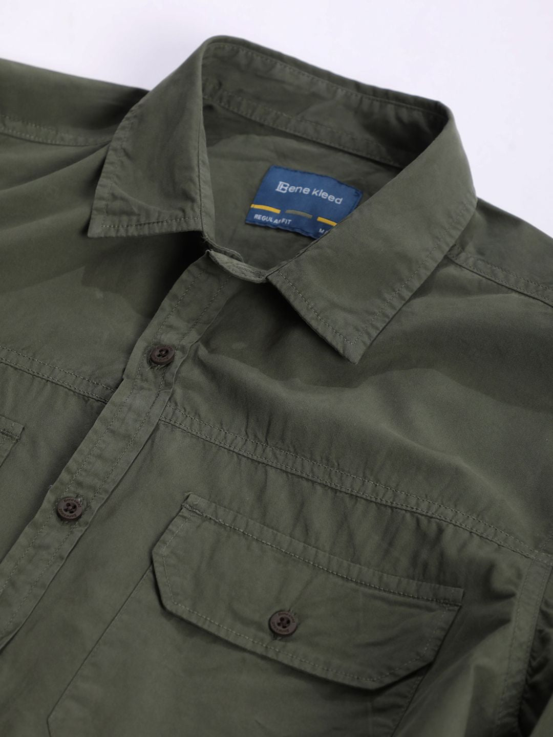 Bene Kleed Men Solid Spread Collar Cotton Casual Shirt