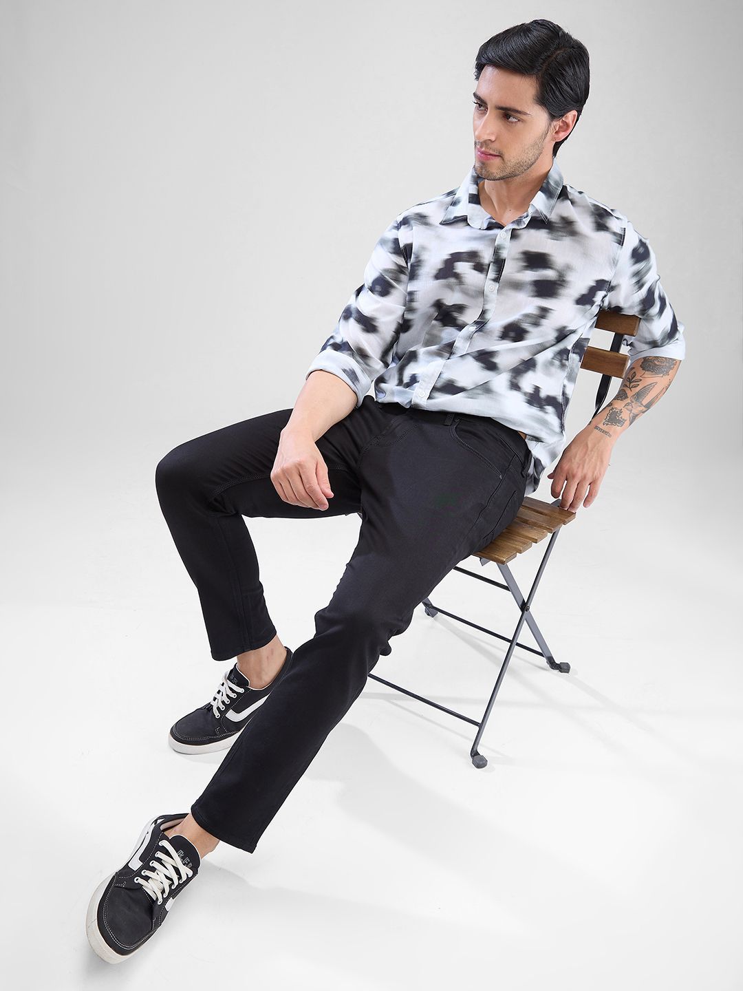 SPYKAR Men Slim Fit Abstract Printed Opaque Spread Collar Casual Shirt