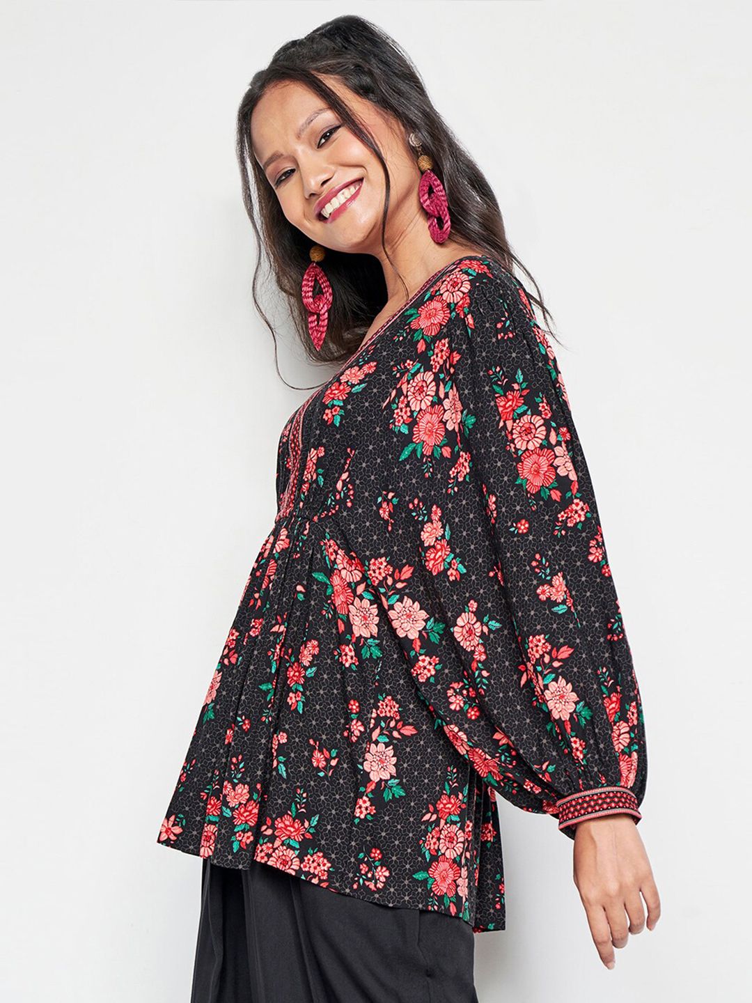 Global Desi Floral Printed Extended Sleeves Top