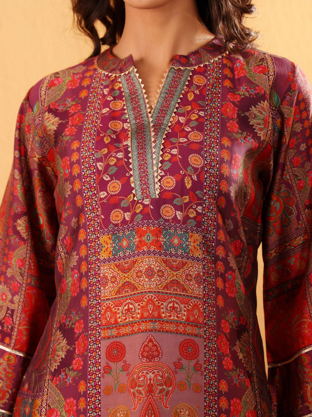 Varanga Ethnic Motifs Printed Gotta Patti Chanderi Silk Kurta With Trousers