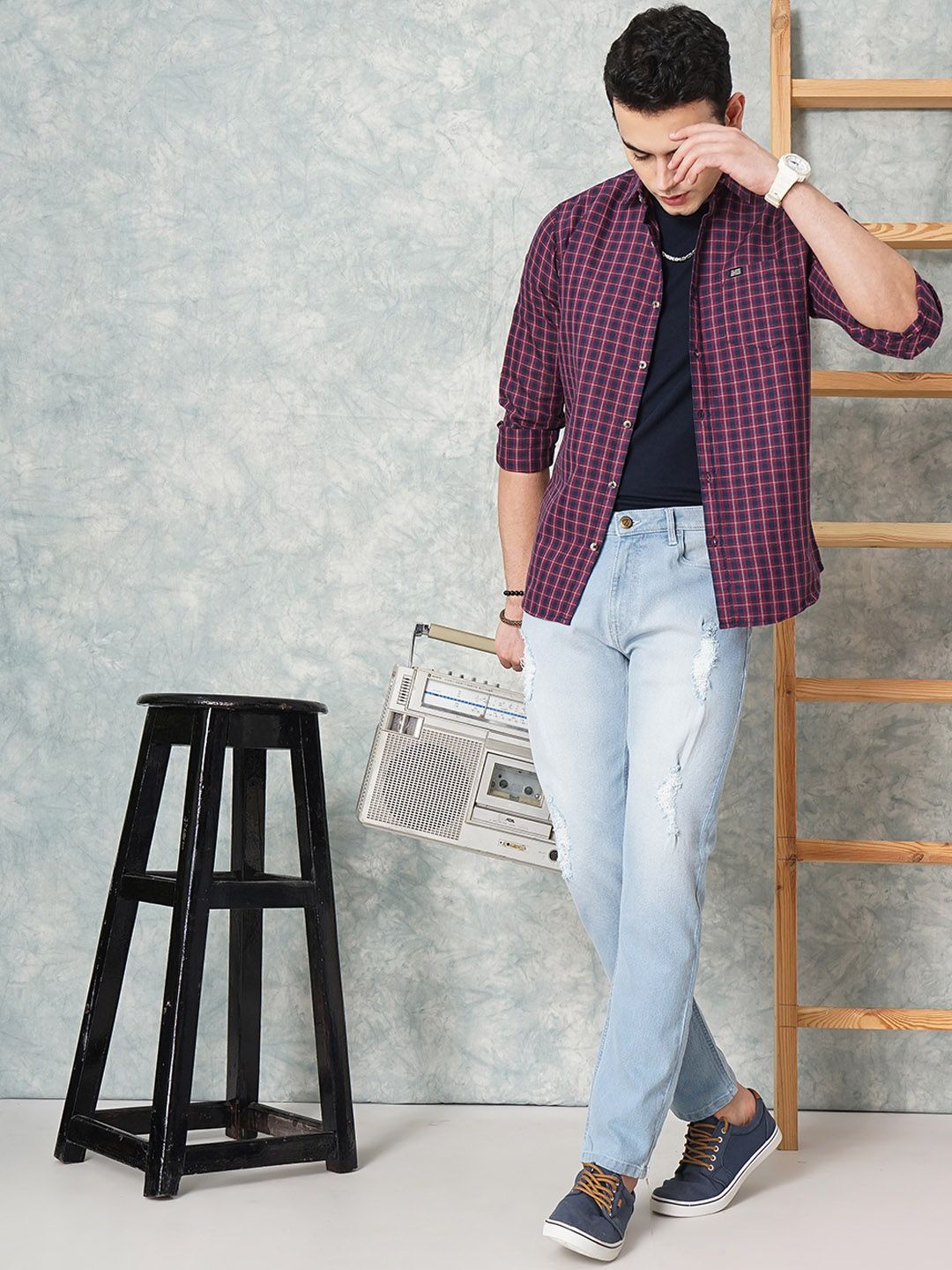 The Indian Garage Co Men Maroon & Navy Regular Fit Checked Casual Shirt
