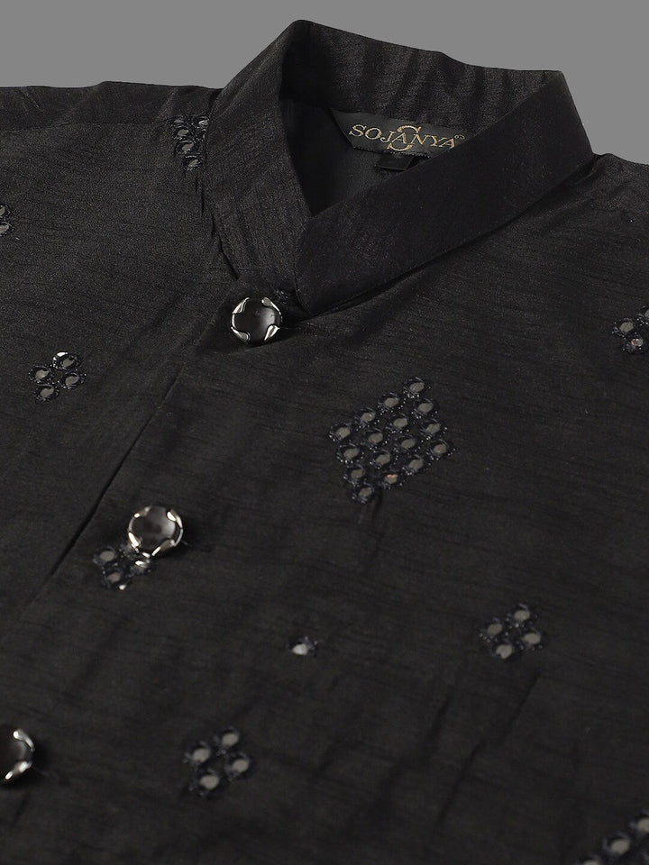 SOJANYA Leheriya Embroidered Pure Cotton Kurta with Pyjamas & Narhu Jacket