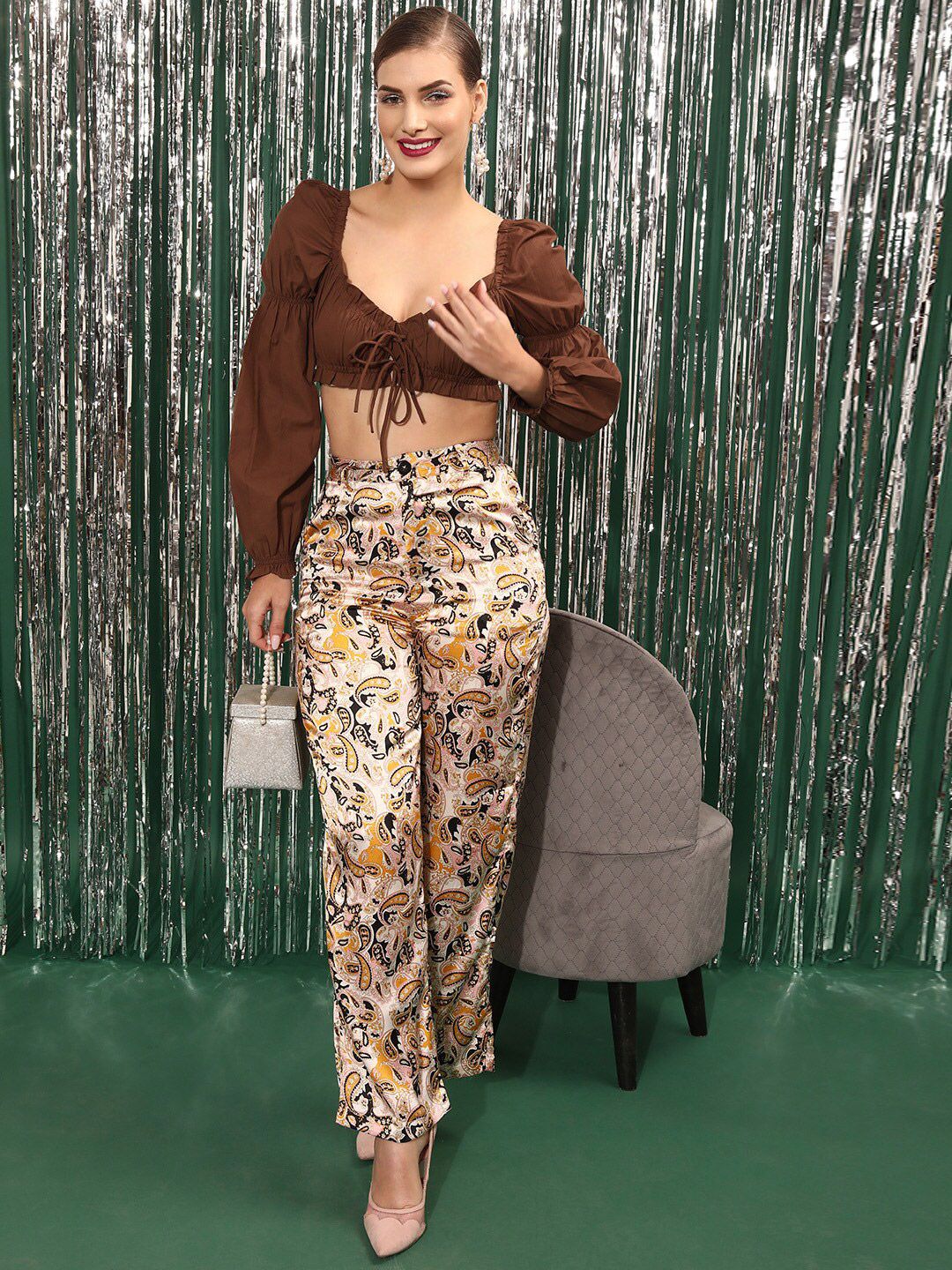 STREET 9 V-Neck Puff Sleeves Fitted Crop Top
