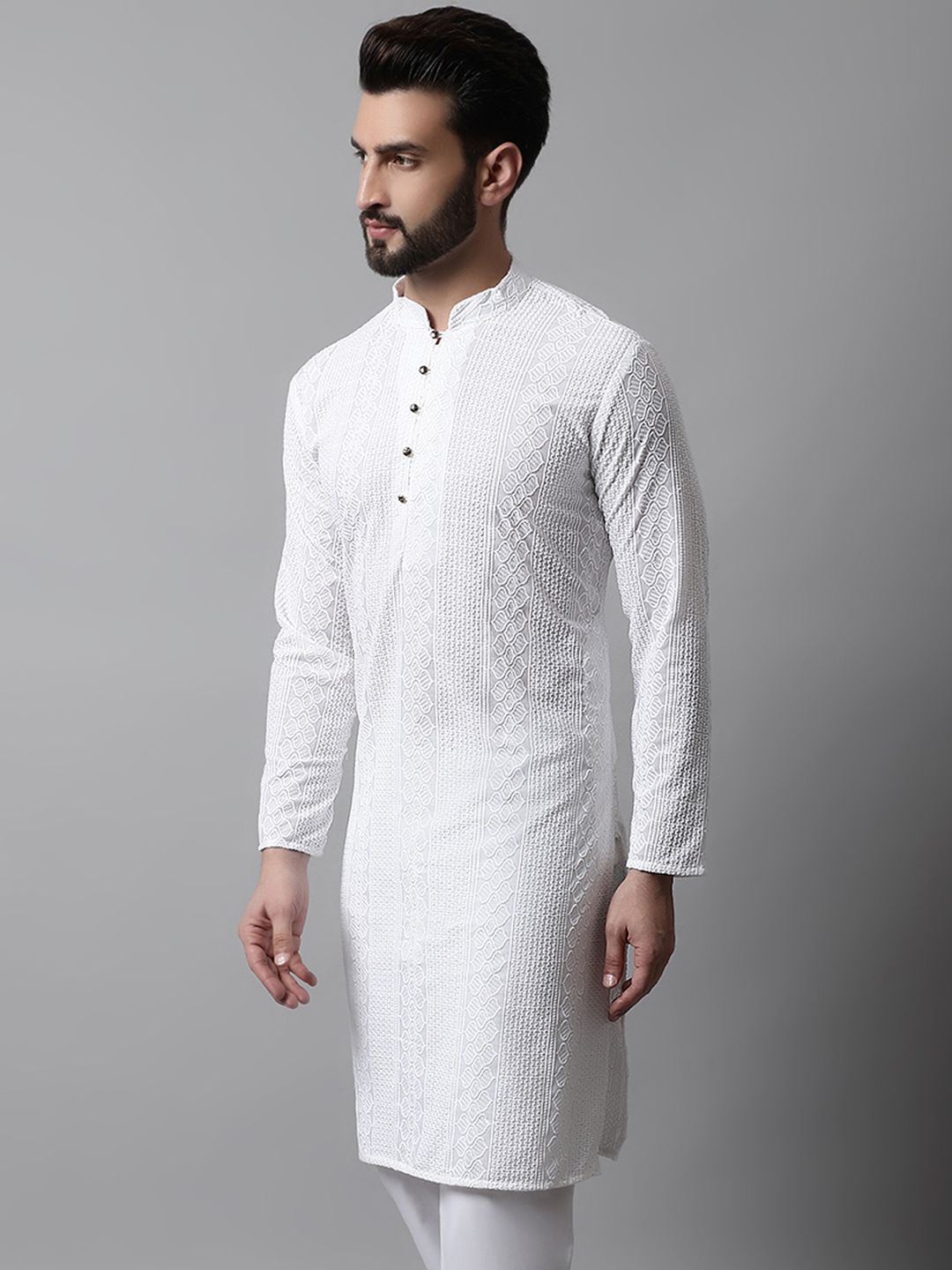 Jompers Men White Chikankari Embroidered Pure Cotton Kurta