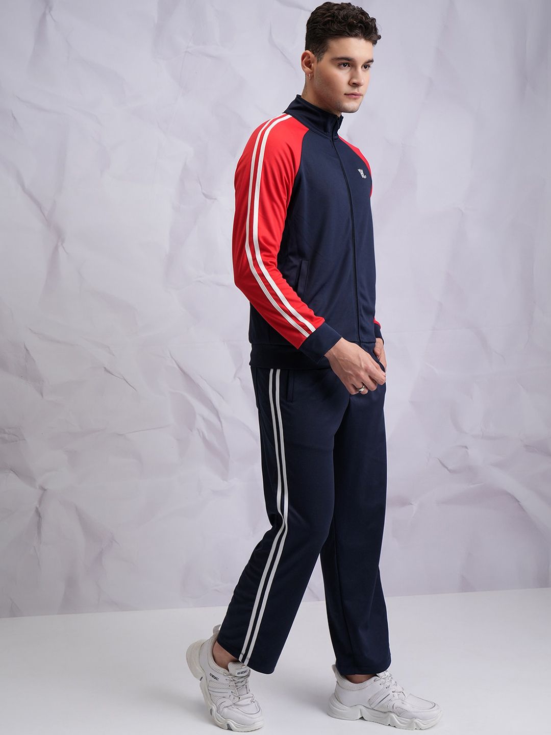 HIGHLANDER High Neck Sweatshirt & Trouser