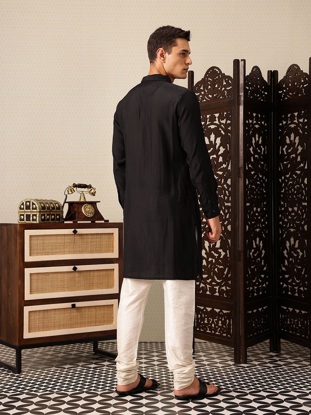 House of Pataudi Yoke Design Thread Work Rozana Kurta