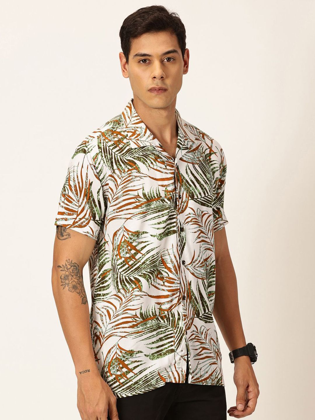 Thomas Scott Spread Collar Short Sleeves Premium Slim Fit Floral Printed Casual Shirt