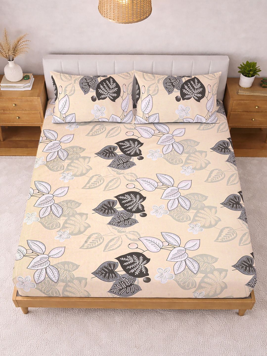 KLOTTHE Beige Floral  300 TC Super King Fine Bedsheets