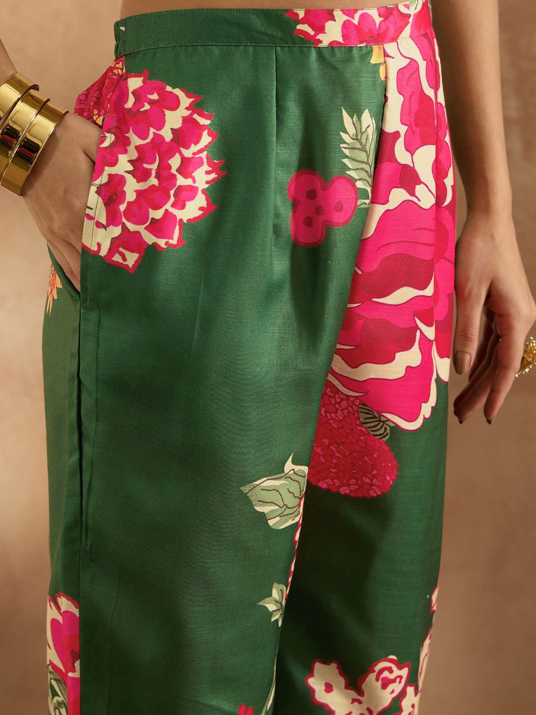 Indo Era Women Floral Printed Regular Kurta with Trousers