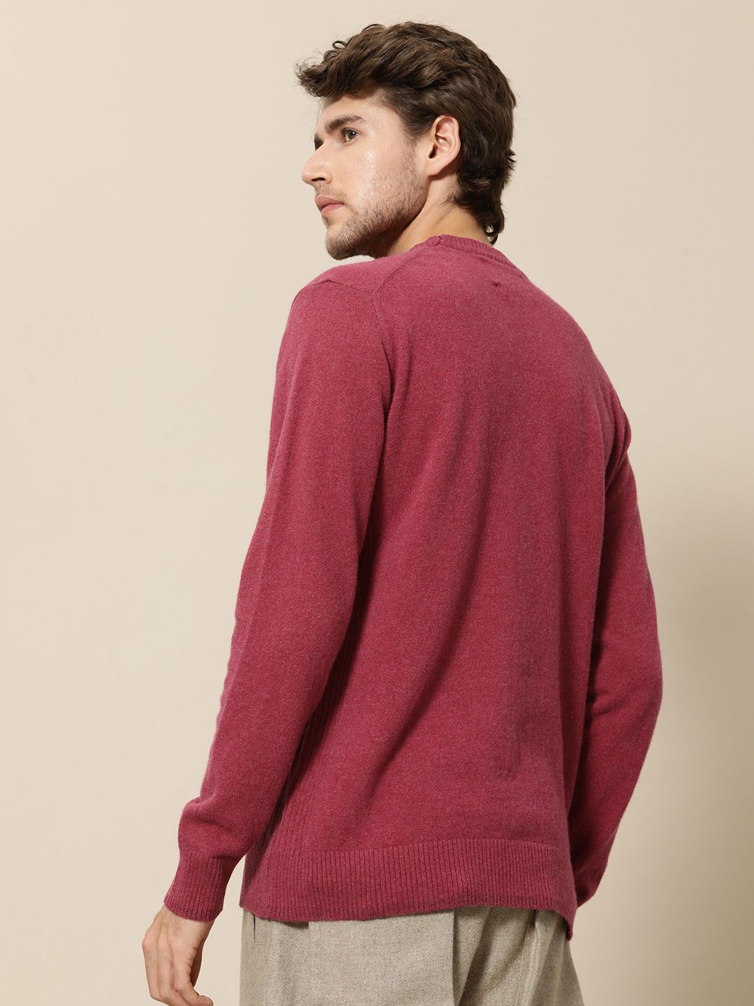 Mr Bowerbird Men Magenta Solid Round-Neck Pullover Sweater