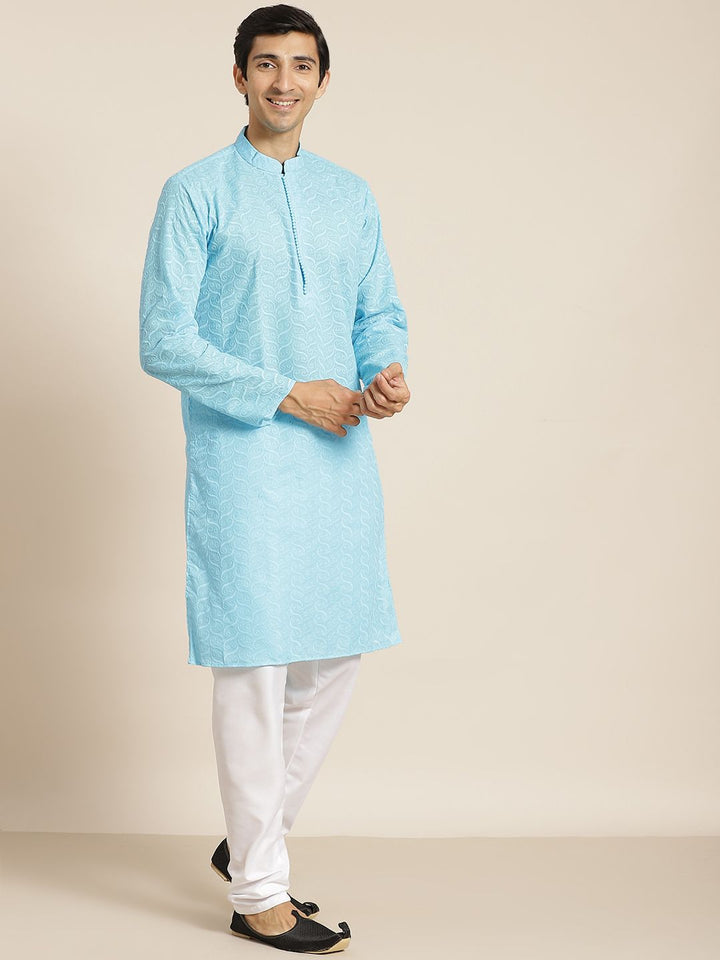 SOJANYA Kurta Kapas Tulen Chikankari Biru Lelaki dengan Jaket Churidar & Nehru