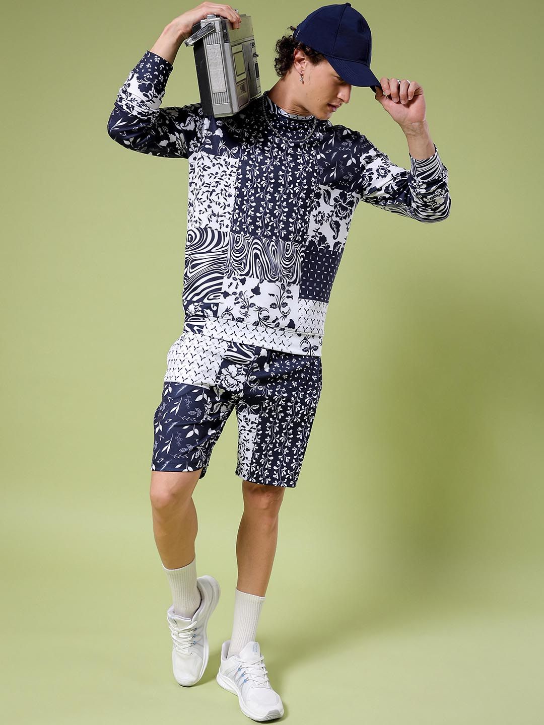 The Indian Garage Co Printed Hooded Sweatshirt With Shorts Co-Ords