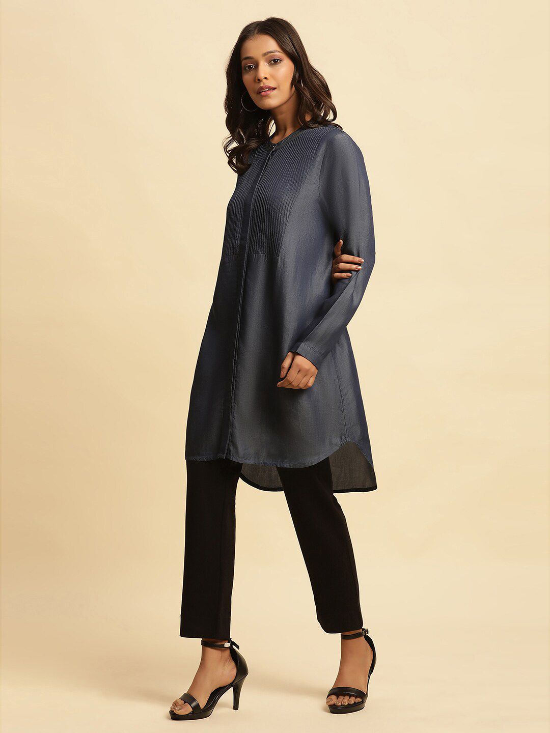 W Mandarin Collar Long Sleeves Lyocell Kurta