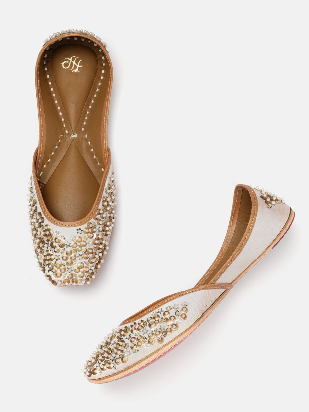 House of Pataudi Women Embellished Ethnic Mojaris