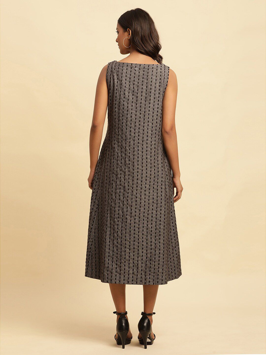 W Grey Printed No Sleeves A-Line Midi Dress