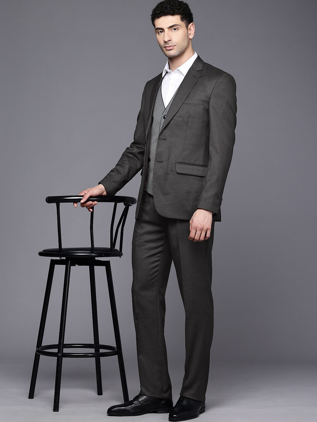 Raymond Single Breasted Contemporary Fit 3 Piece Formal Suits
