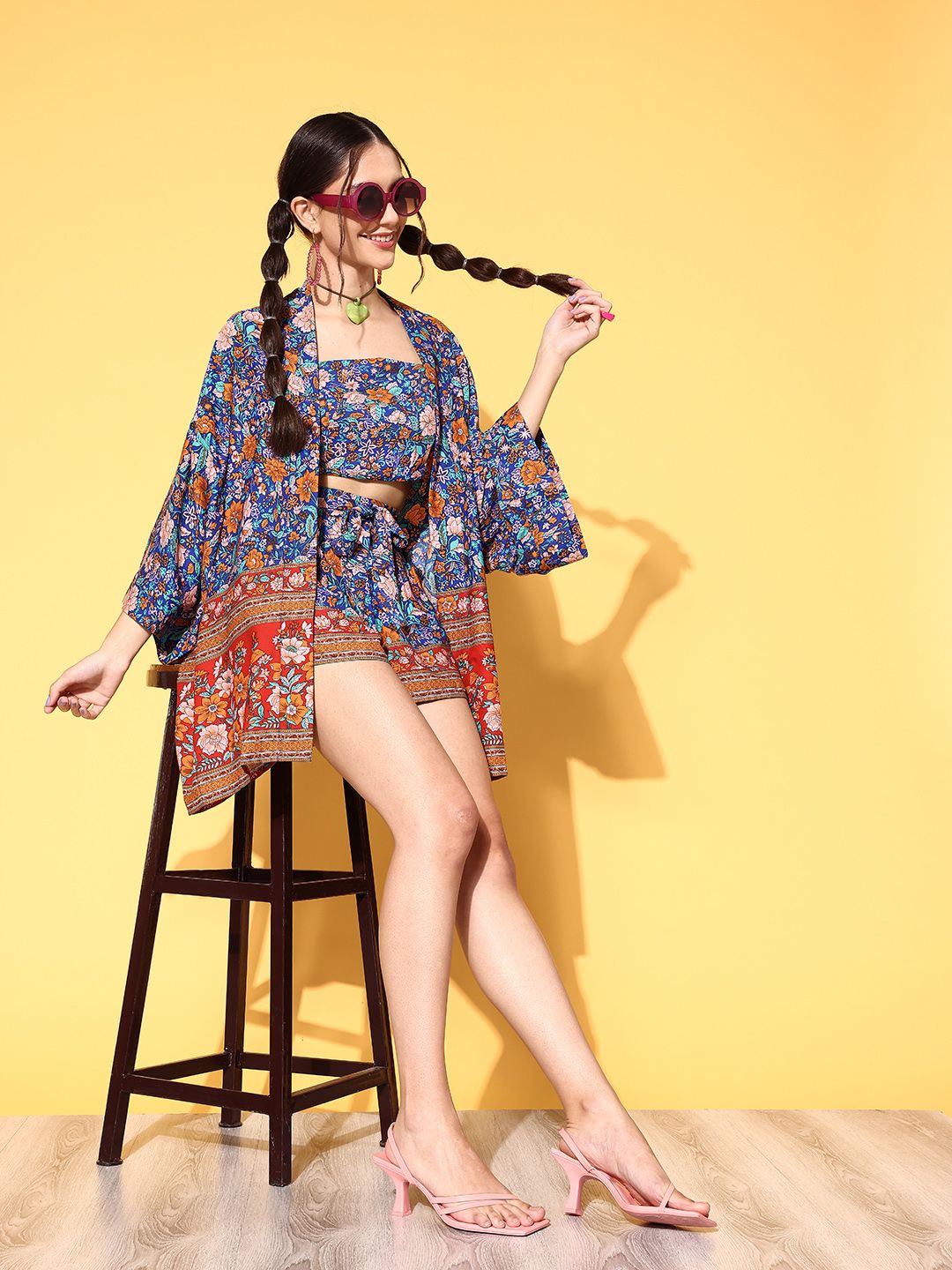 Berrylush Women Blue Printed Top with Shorts