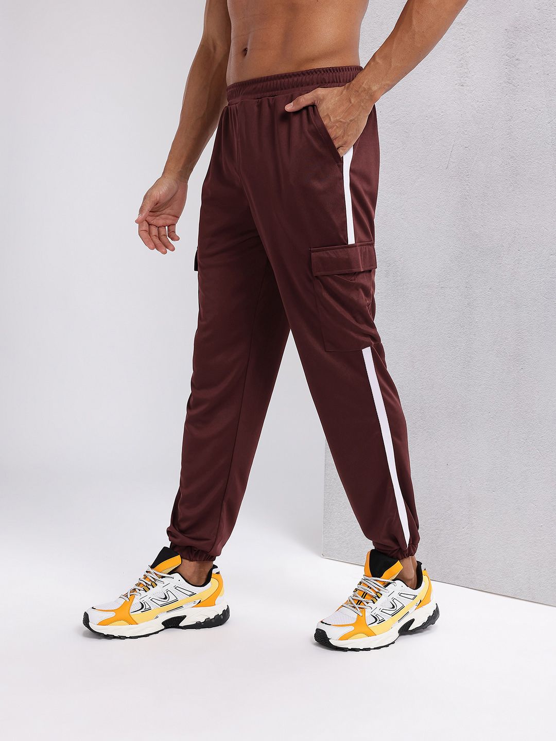 HRX by Hrithik Roshan Men Mid-Rise Rapid-Dry Training Joggers