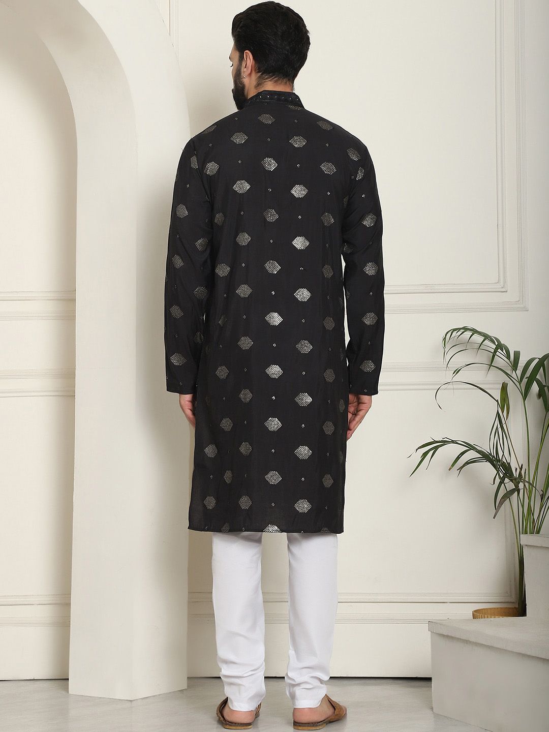 SOJANYA Geometric Embroidered Sequinned Cotton Silk Straight Kurta With Churidar