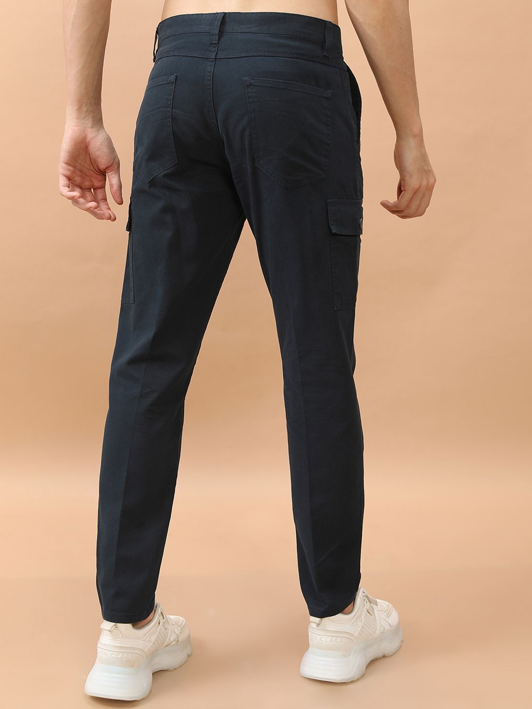 HIGHLANDER Men Tapered Fit Cotton Cargo Trousers