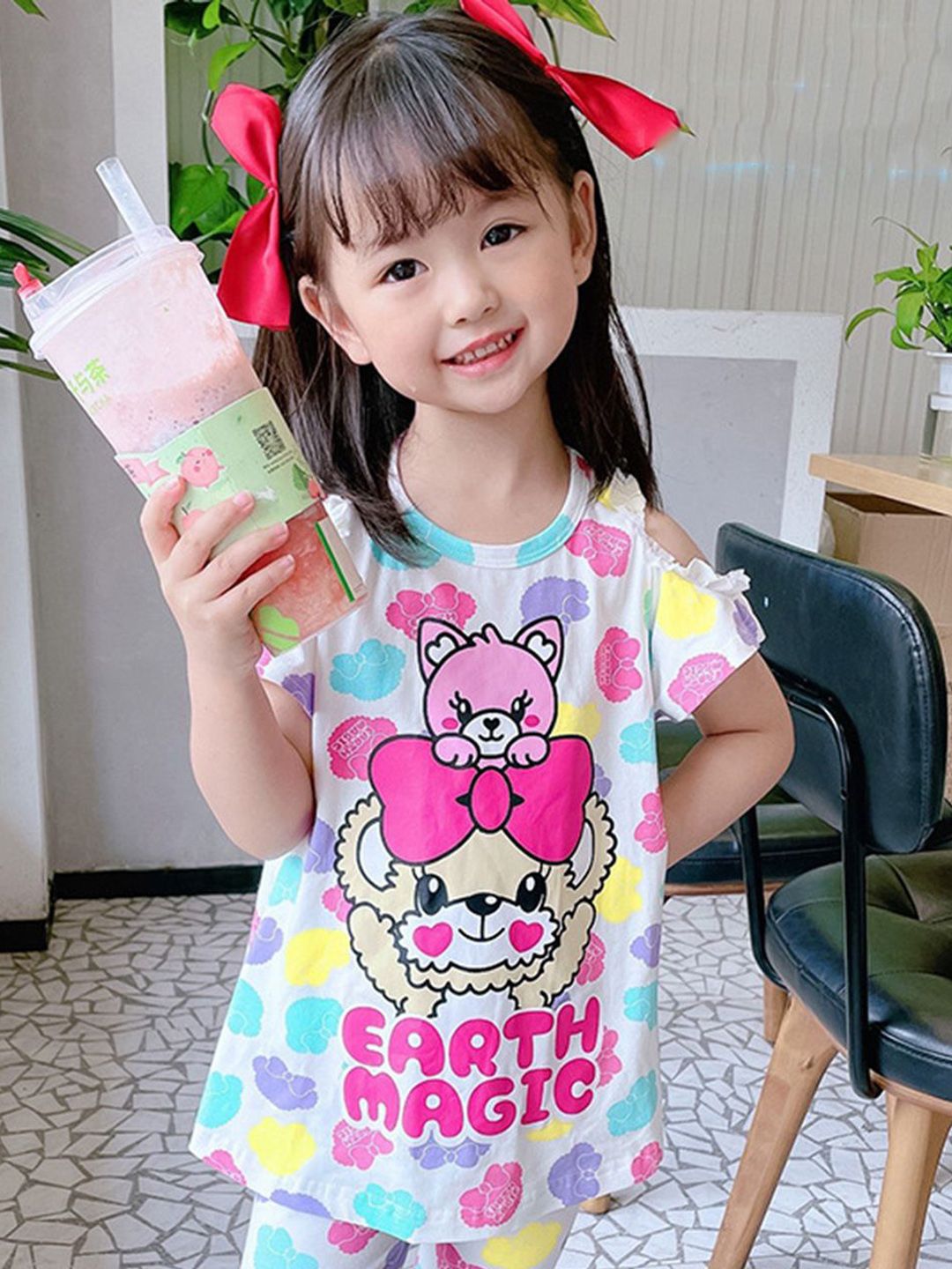 YK Girls Printed T-Shirt & Leggings Clothing Set