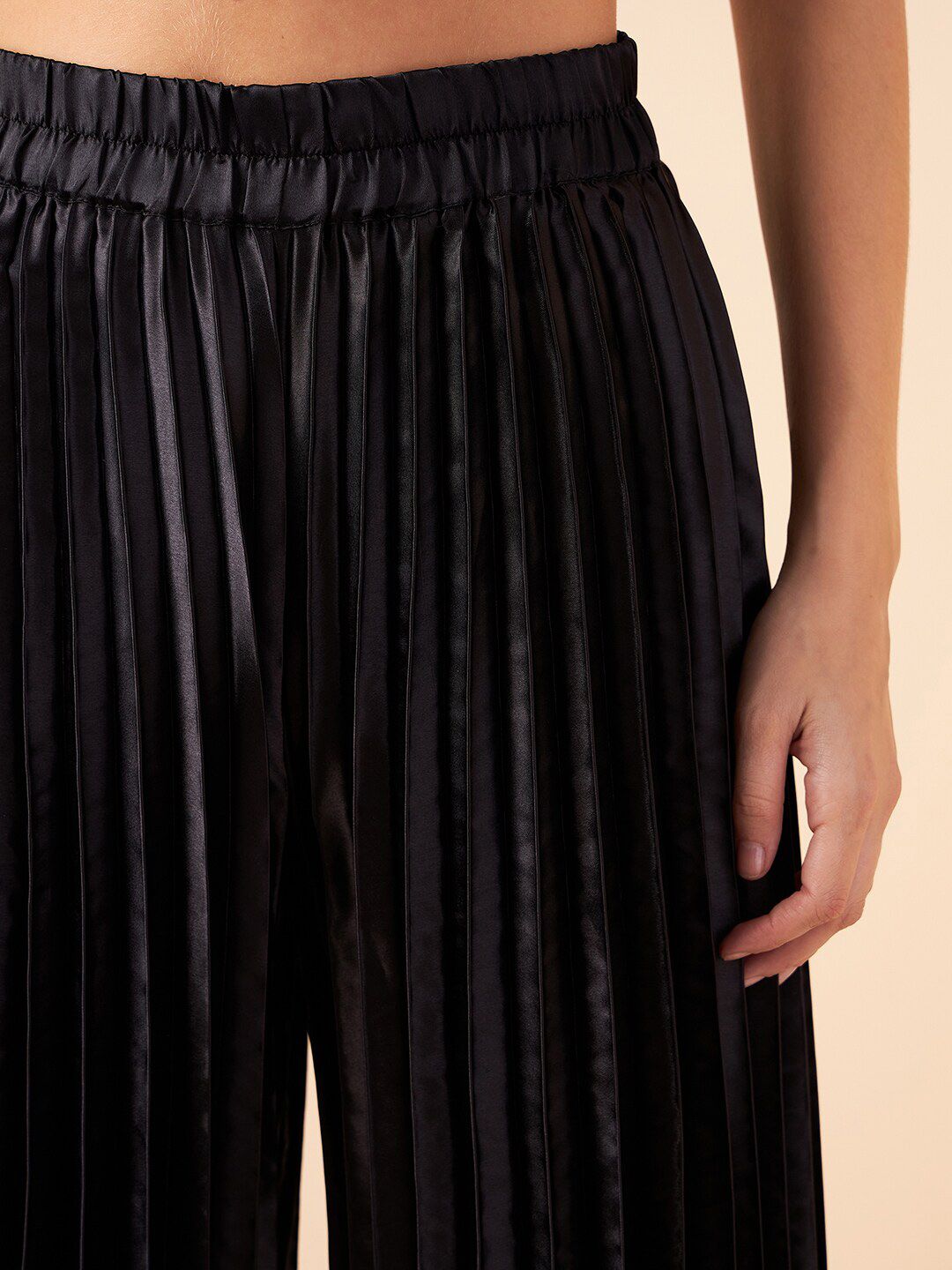 Antheaa Embellished Jacket With Pleated Palazzos