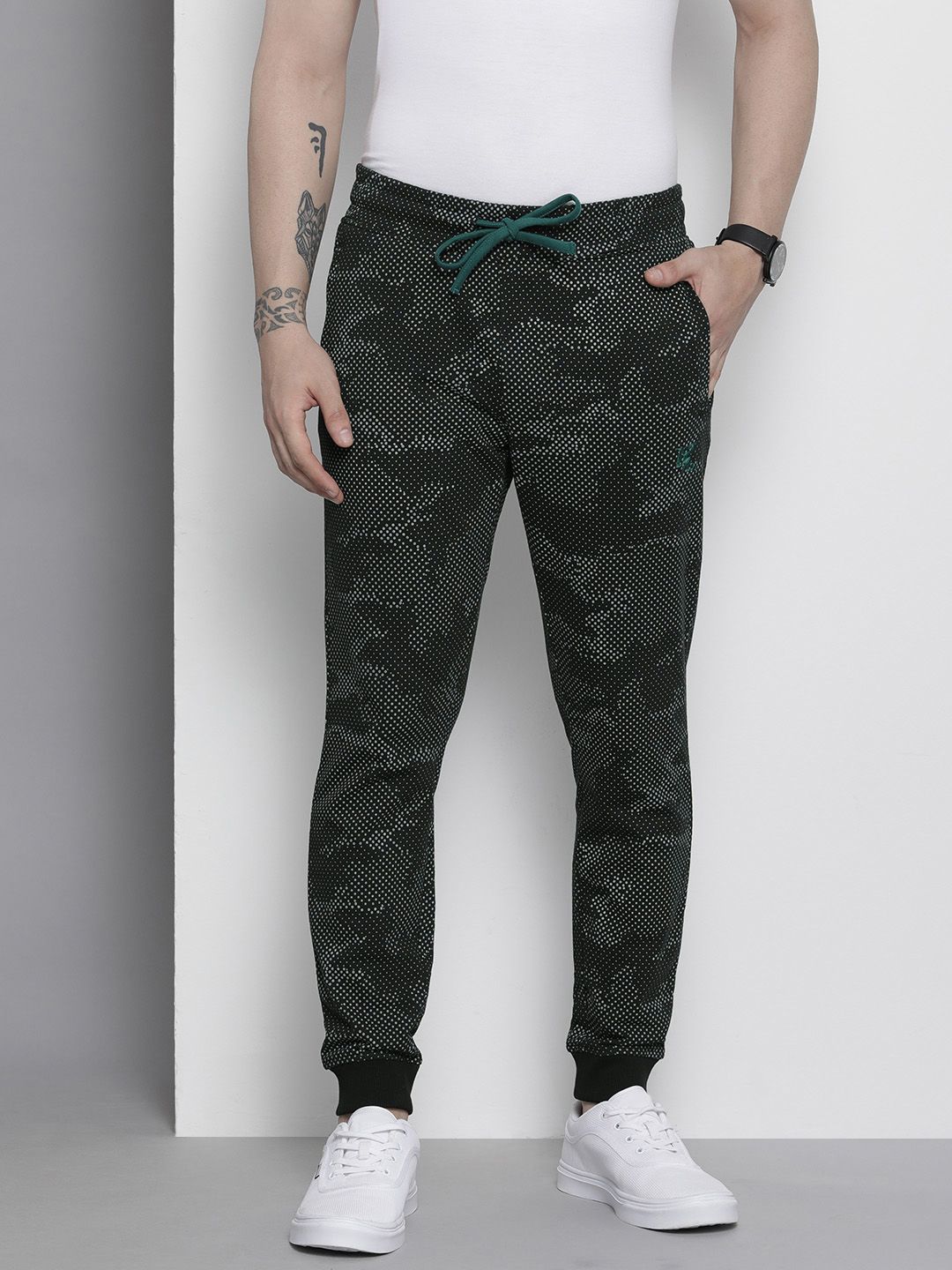 The Indian Garage Co Men Black and Grey Printed Slim Fit Joggers