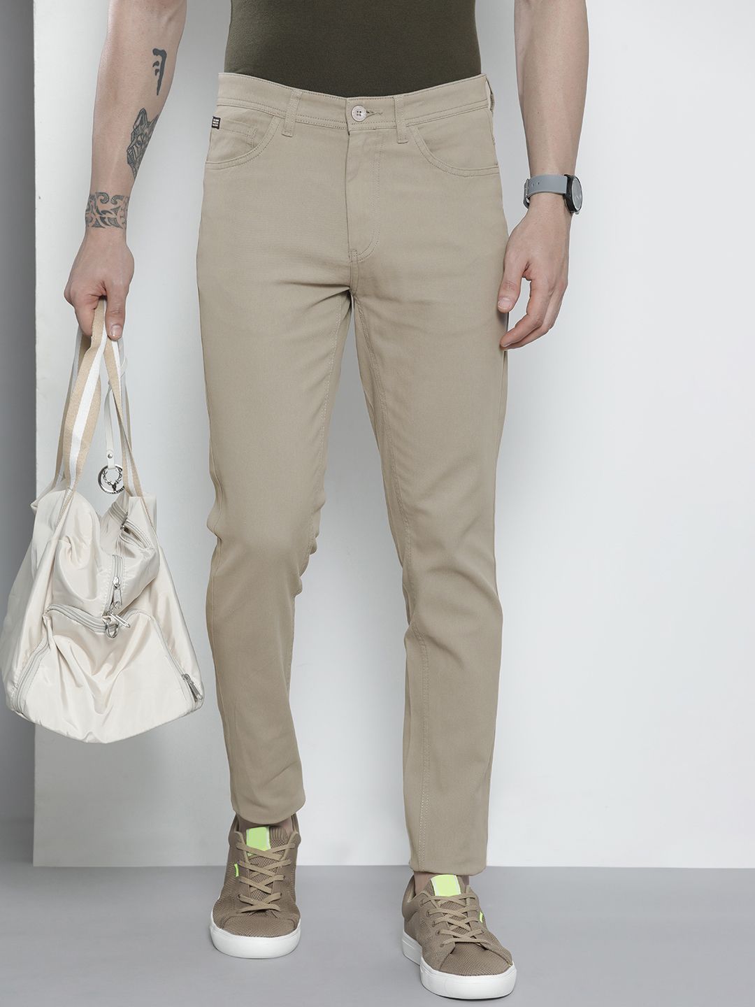 The Indian Garage Co Men Taupe Solid Chinos Trousers