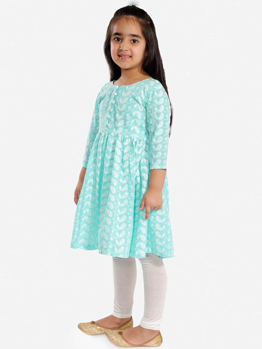 VASTRAMAY Girls Sea Green Embroidered Pure Cotton Kurta with Leggings