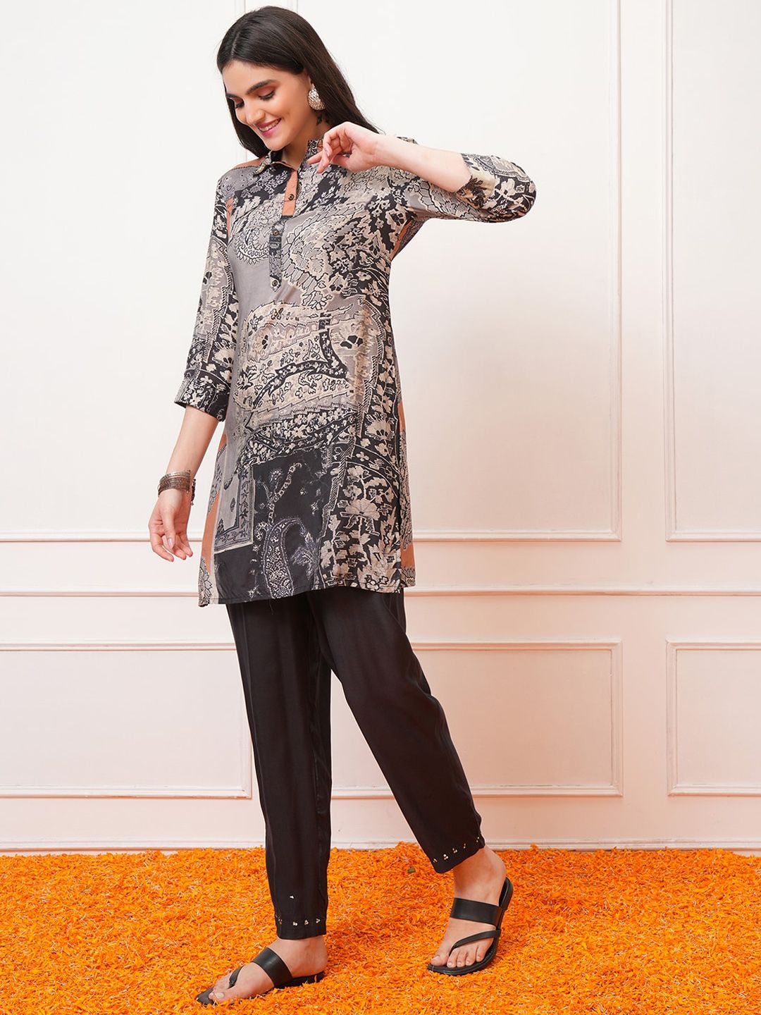 Vishudh Grey Printed Shirt Collar Top With Trousers Co-Ords