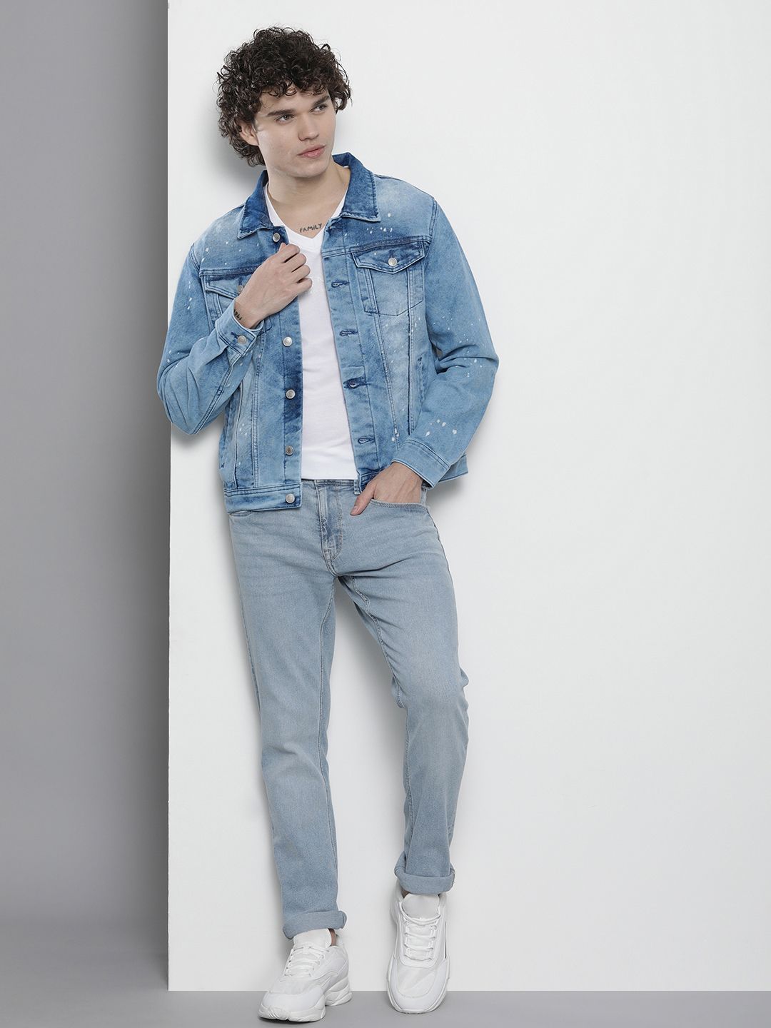 The Indian Garage Co Men Washed Slim Fit Denim Jacket