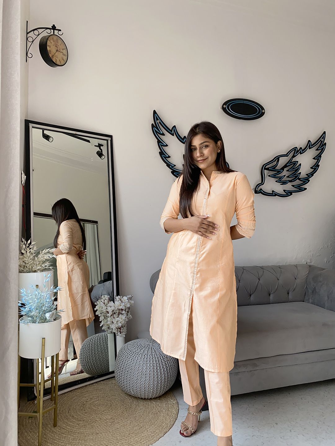 Vishudh Women Solid Viscose Rayon Kurta with Trouser