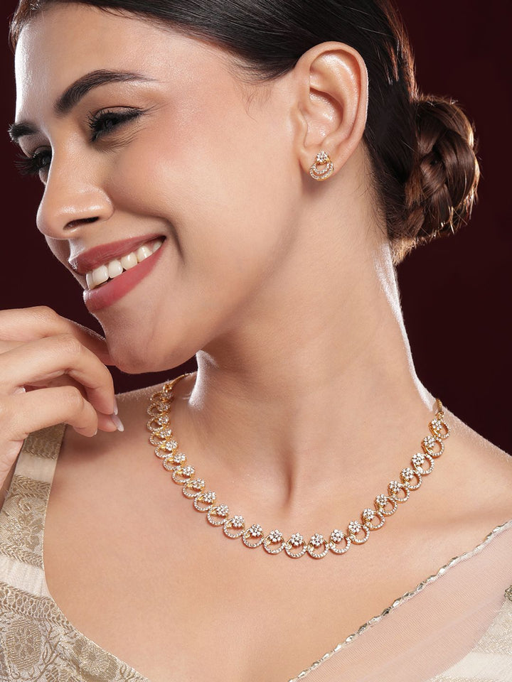 Rubans 22K Kalung Zirkonia Putih Rubans 22K Ditetapkan dengan Anting-anting dengan Anting-anting