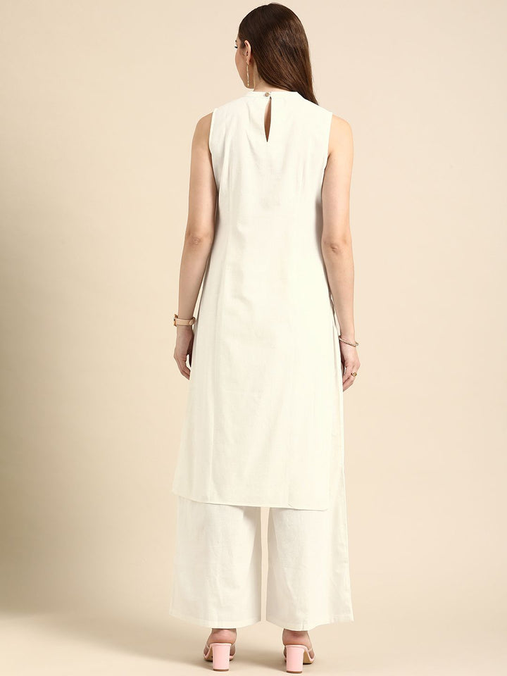 Anouk Women Solid Round Neck Pure Cotton Kurta
