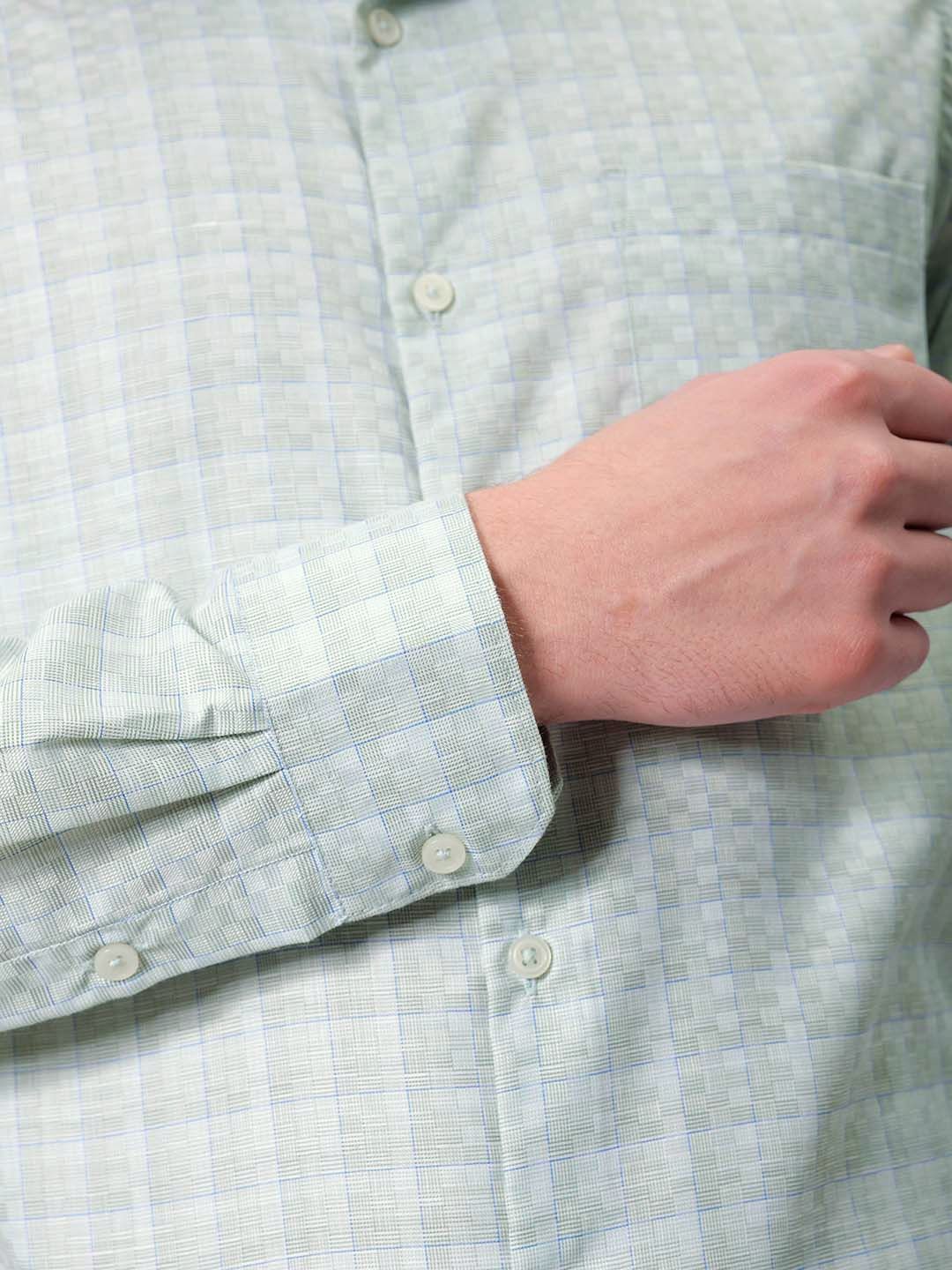 The Indian Garage Co. X Luxe Men Slim Fit Opaque Checked Formal Shirt