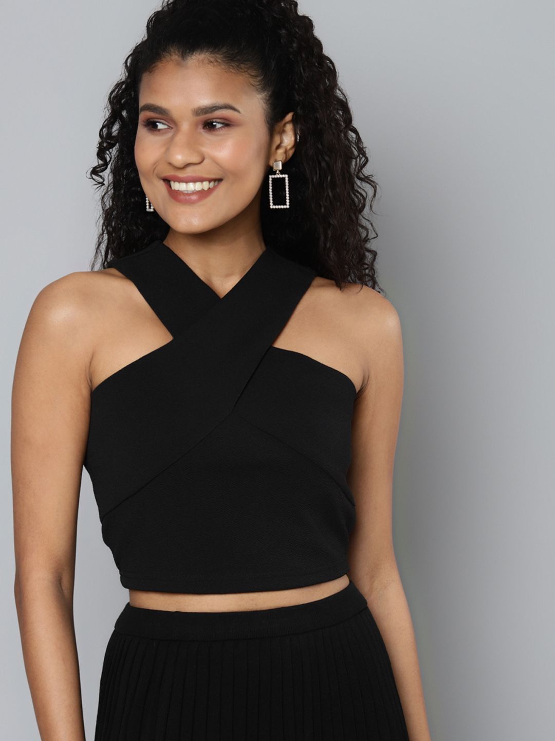 SASSAFRAS Black Halter Neck Fitted Crop Top