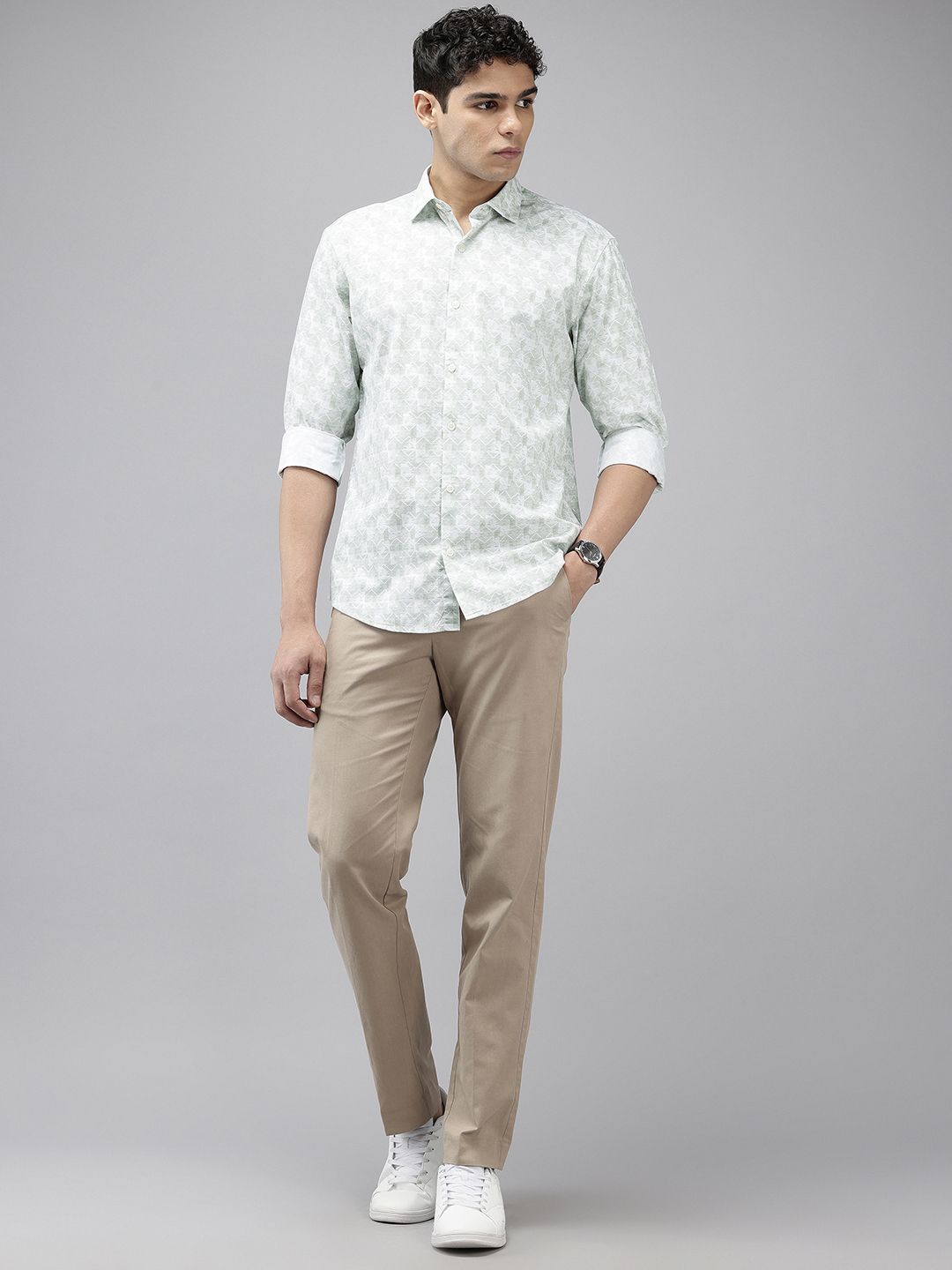 Park Avenue Pure Cotton Slim Fit Geometric Printed Casual Shirt