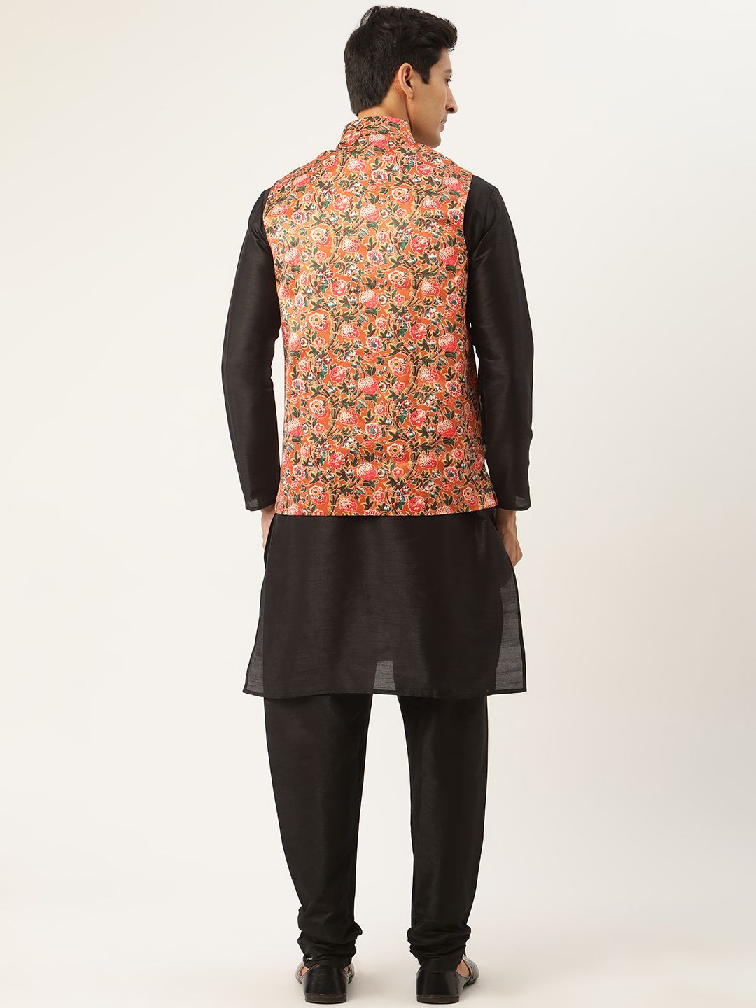 SOJANYA Men Black Solid Kurta Set With Ethnic Motifs Printed Nehru Jacket
