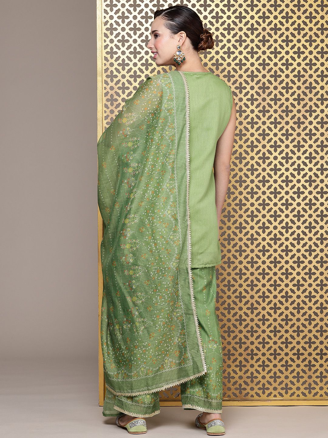 House of Pataudi Jashn Floral Printed Yoke Design Regular Kurti with Trousers & Dupatta