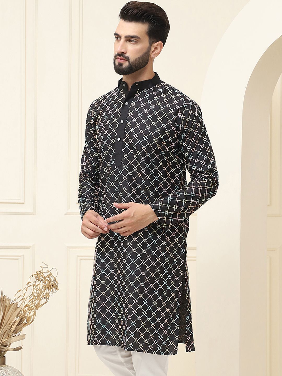 SOJANYA Embroidered Mandarin Collar Thread Work Cotton silk Kurta