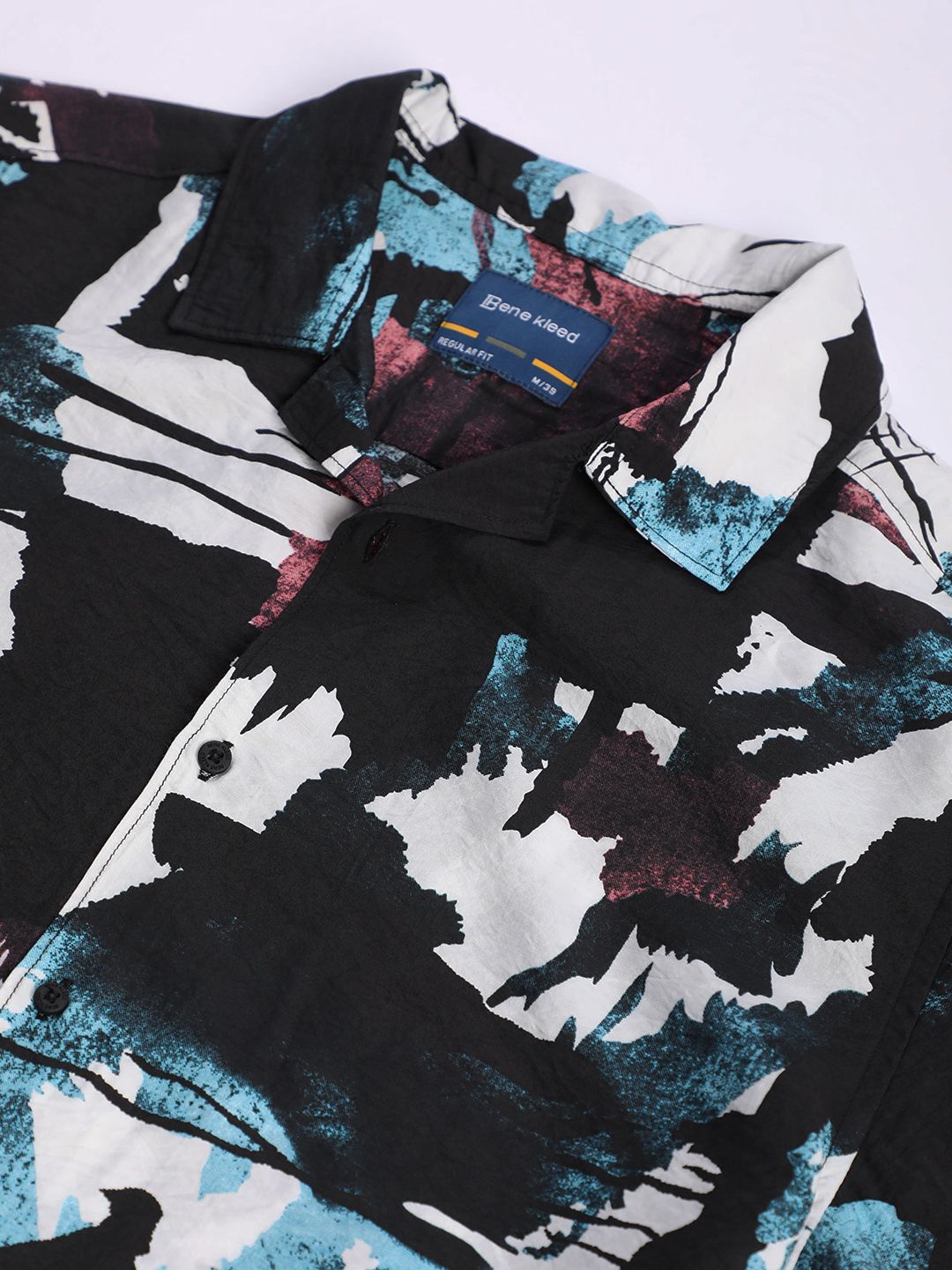 Bene Kleed Men Abstract Printed Cuban Collar Casual Shirt