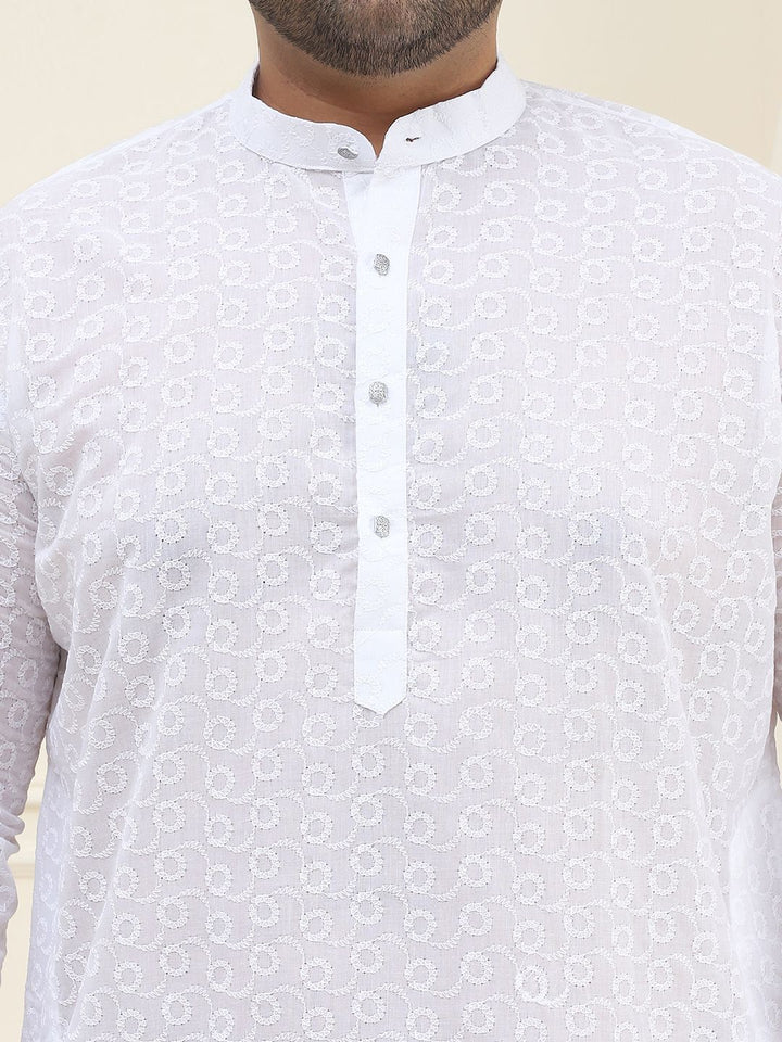SOJANYA PLUS Plus Size Floral Embroidered Pure Cotton Straight Kurta with Pyjamas