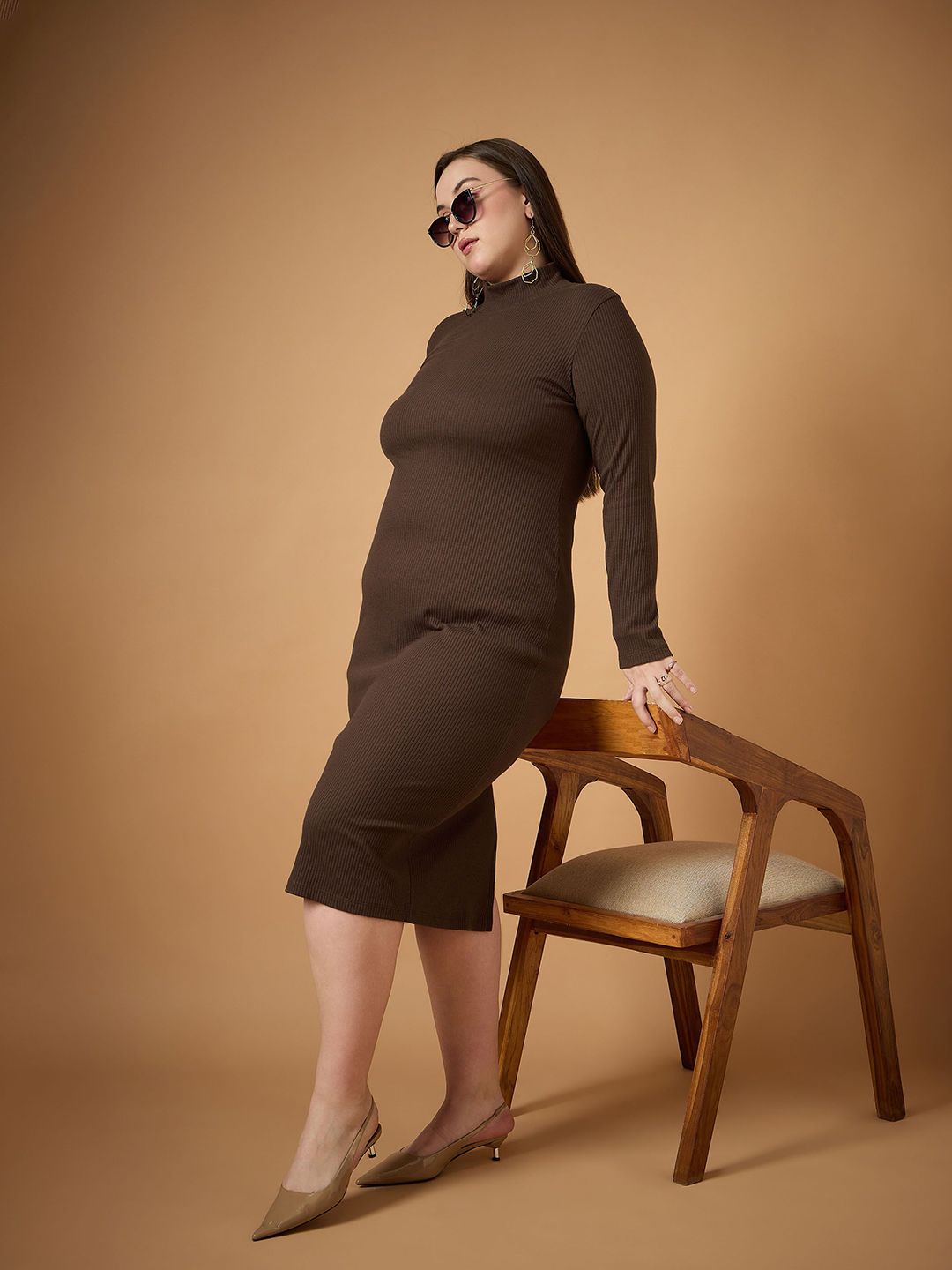 SASSAFRAS Curve Bodycon Midi Dress