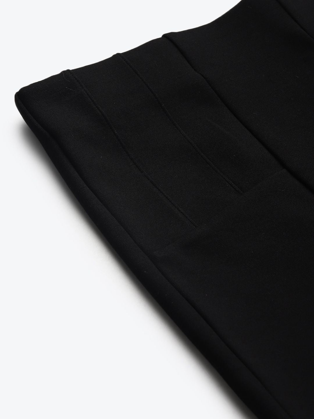 SASSAFRAS Women Black Solid High-Waist Treggings