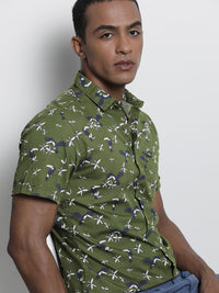 The Indian Garage Co Men Slim Fit Floral Printed Resortwear Shirt