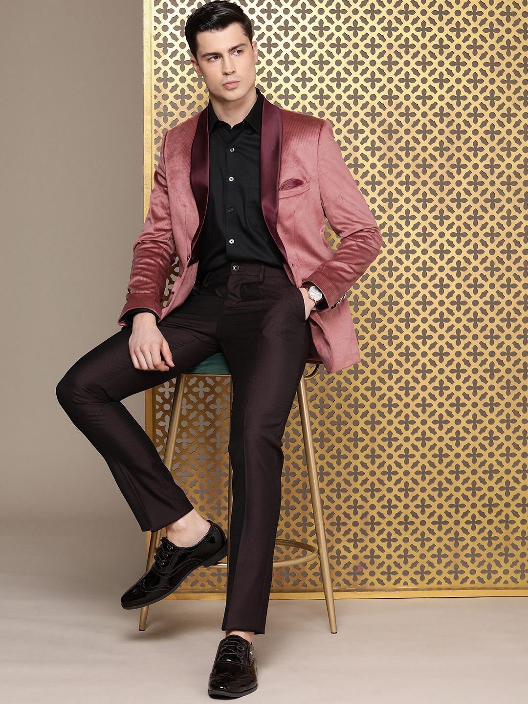 House of Pataudi Tailored Fit Striped Velvet Finish Single-Breasted Party Blazer