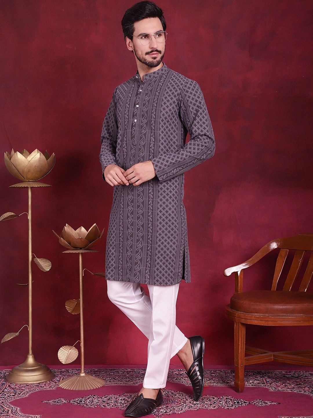 Jompers Ethnic Motifs Embroidered Chikankari Kurta with Pyjamas