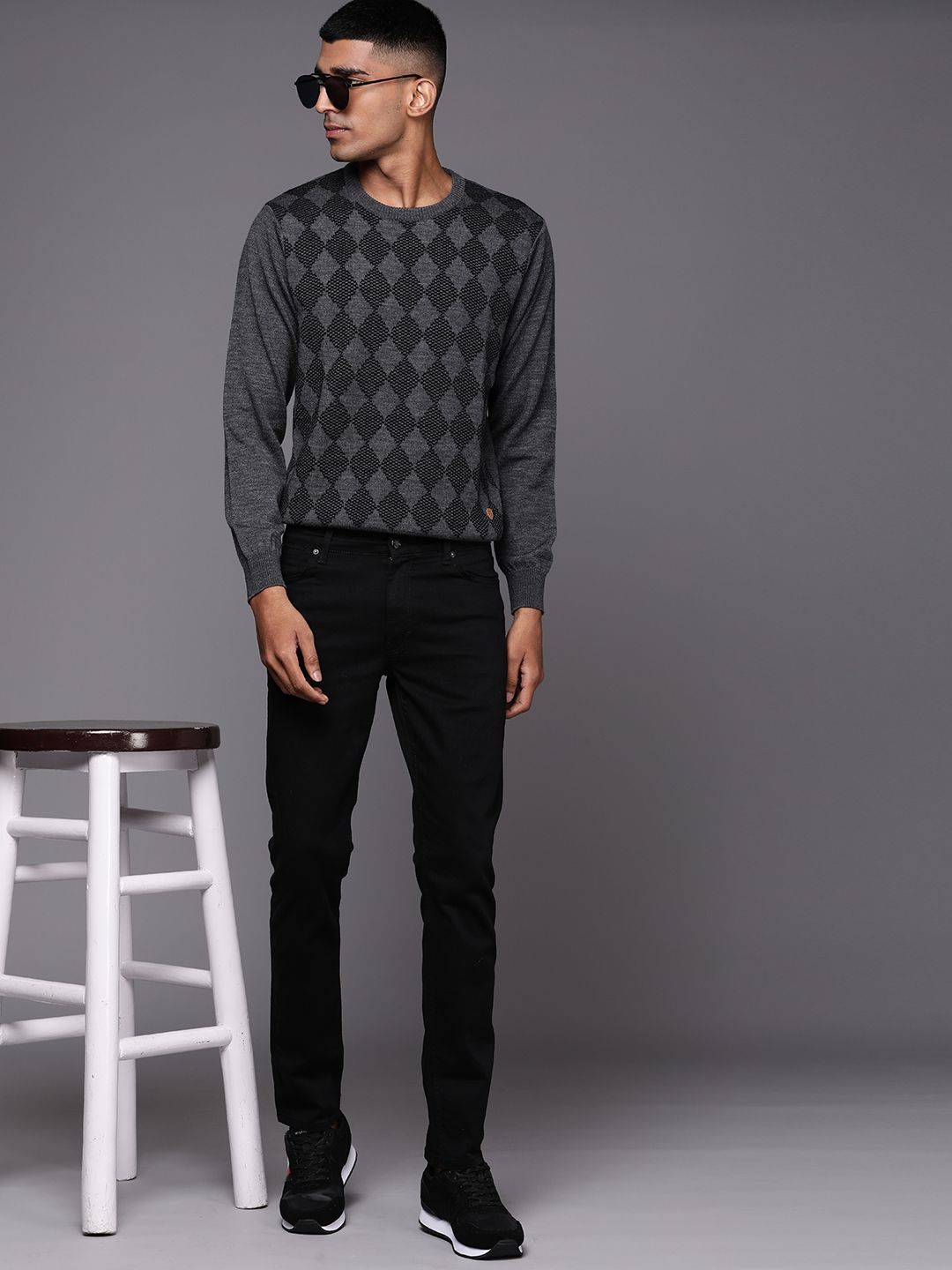 Raymond Men Grey & Black Checked Pullover