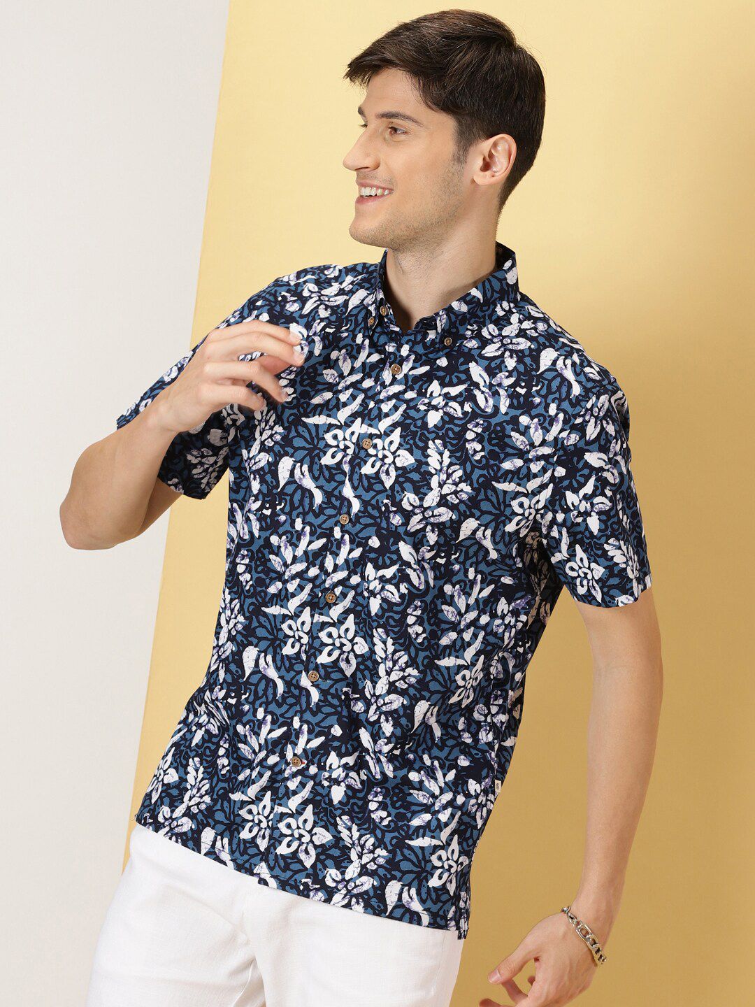 Thomas Scott Pure Cotton Smart Floral Opaque Printed Casual Shirt